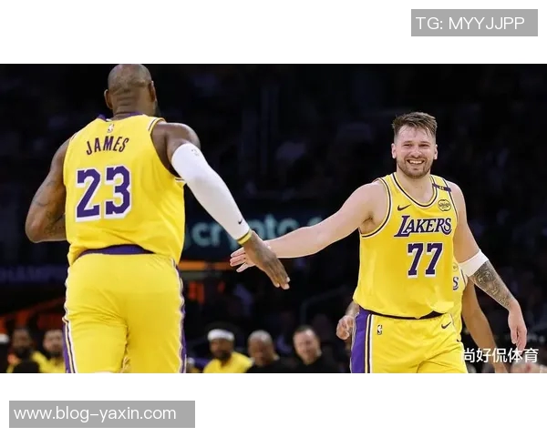 张佳玮分析詹姆斯持球策动减少原因东契奇分担责任与启动困难并存